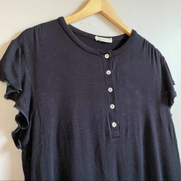 pebble and Stone short sleeve shirt with iridescent buttons - Picture 2 of 5